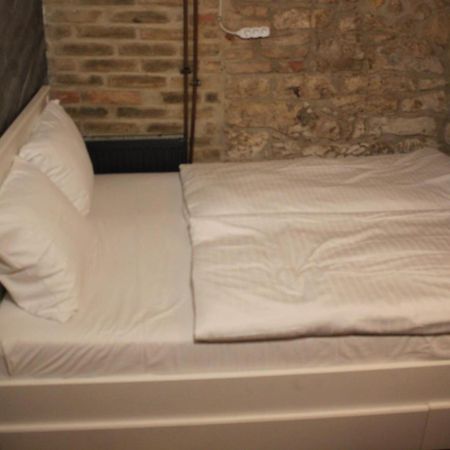 Alba Hostel Прага Екстериор снимка
