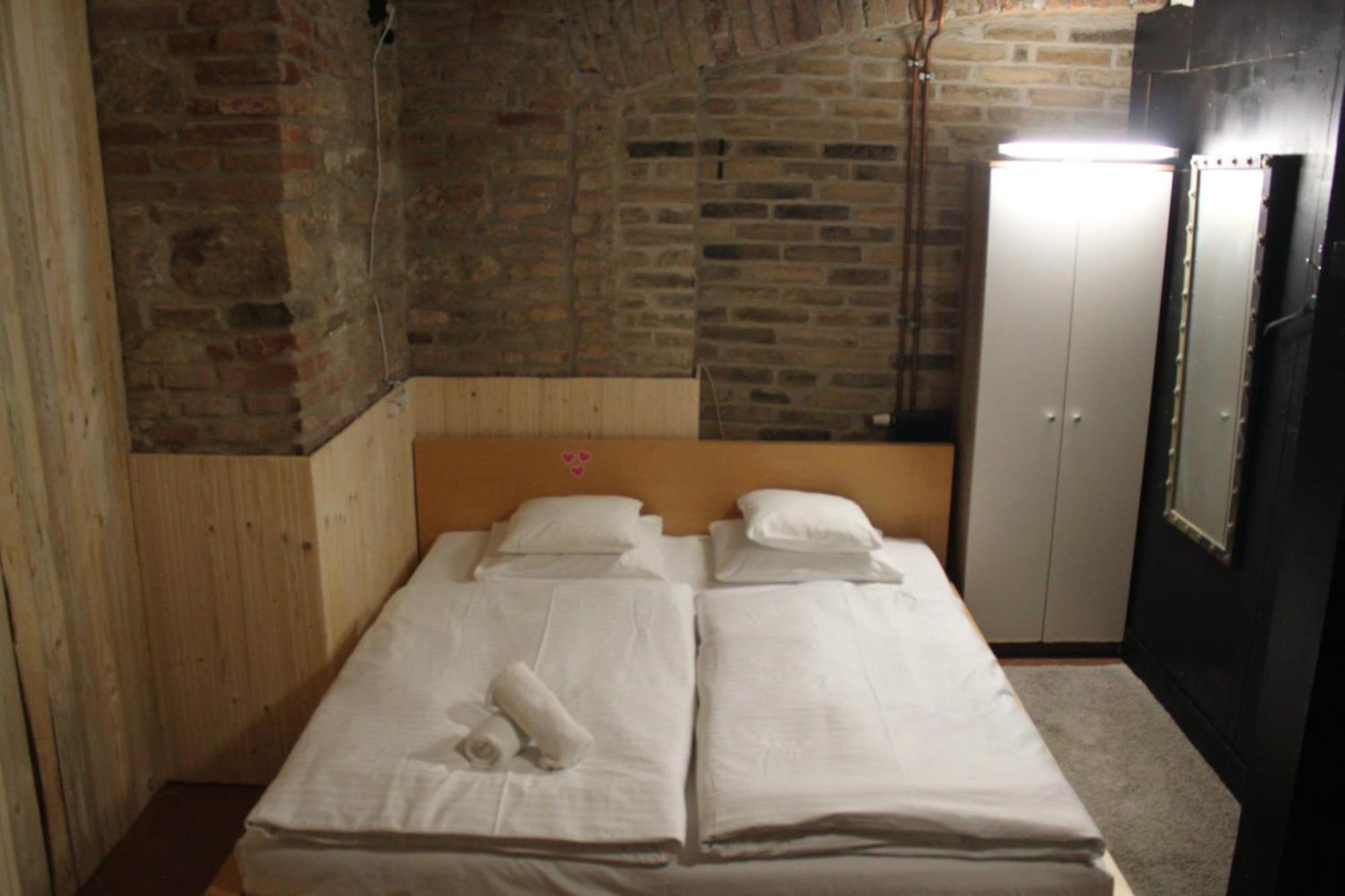 Alba Hostel Прага Екстериор снимка