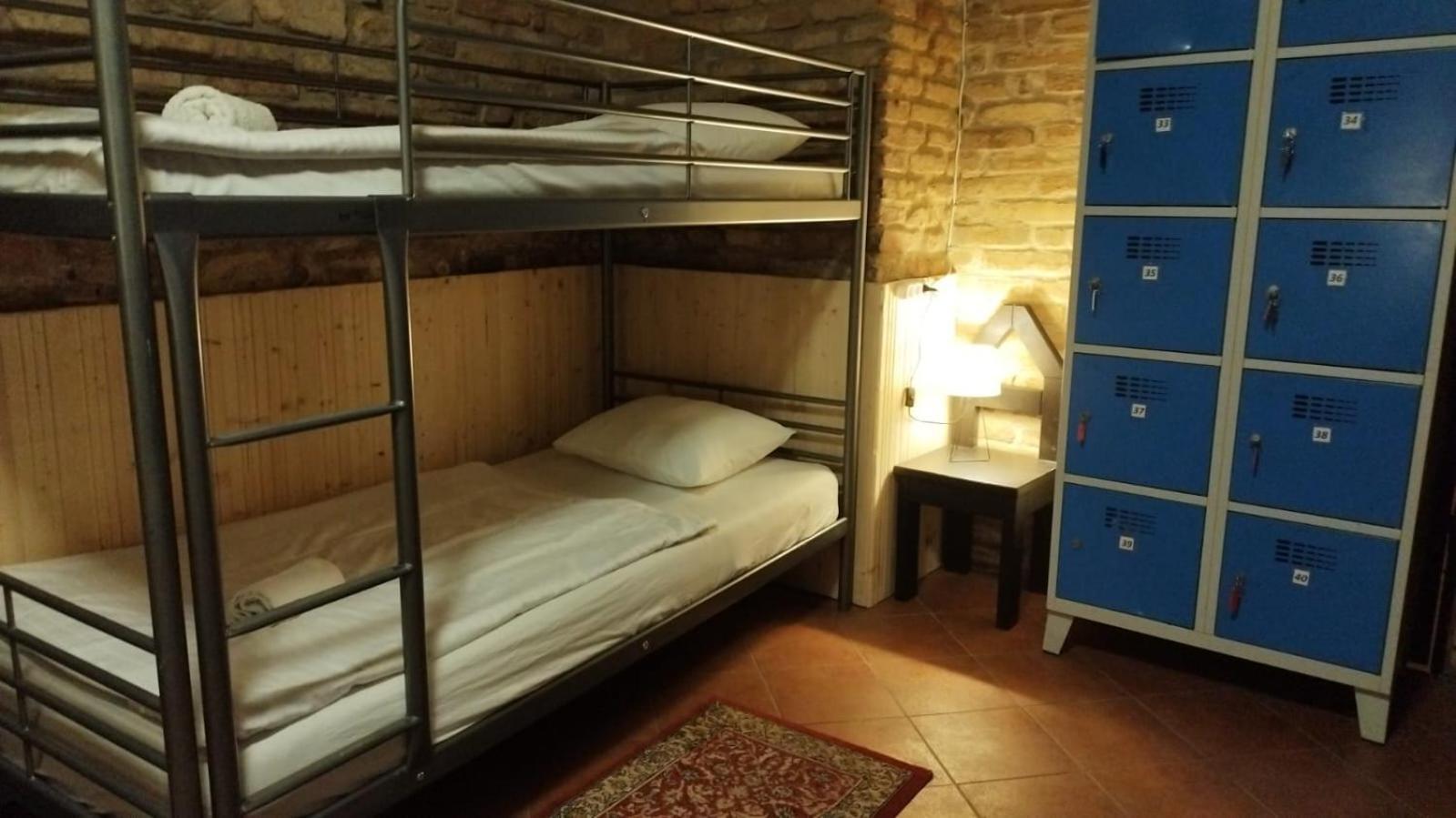 Alba Hostel Прага Екстериор снимка